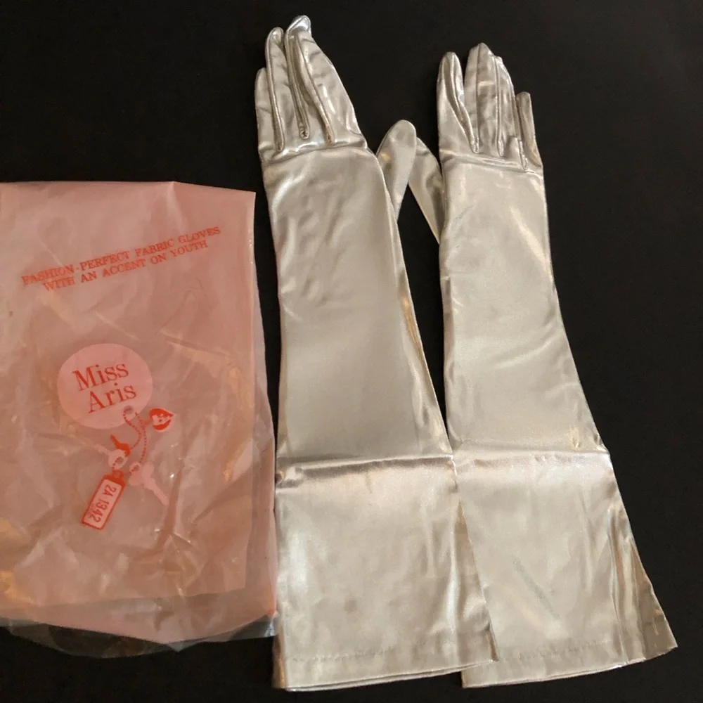 Vintage Silver Lame Three-Quarter Length Gloves